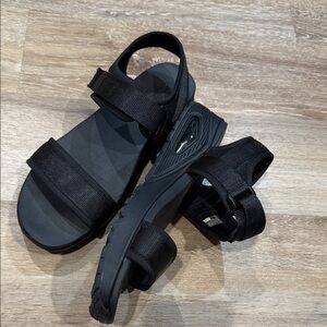Skechers Size 11 Black Women's 119185 Uno New Sesh Yoga Foam Skech Air Sandals